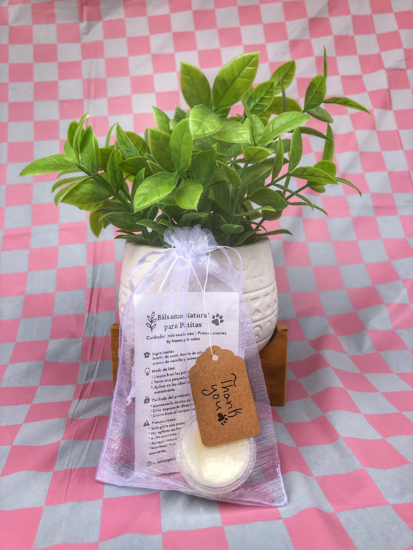 Bálsamo natural para patitas de perro
